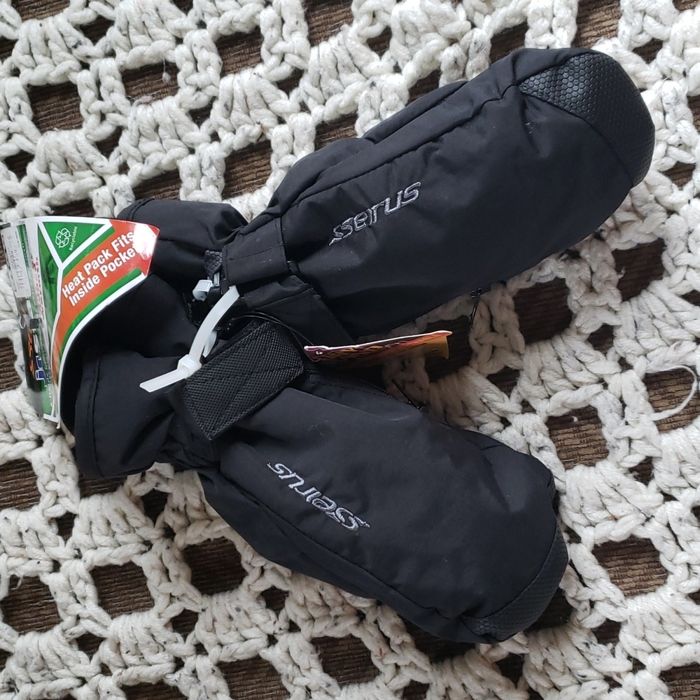 Size small seirus jr. Stash mittens